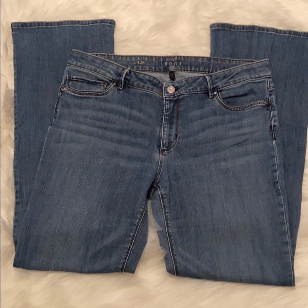 WHBM Mid Rise Boot Cut Light Wash Stretch Jeans - Picture 5 of 12